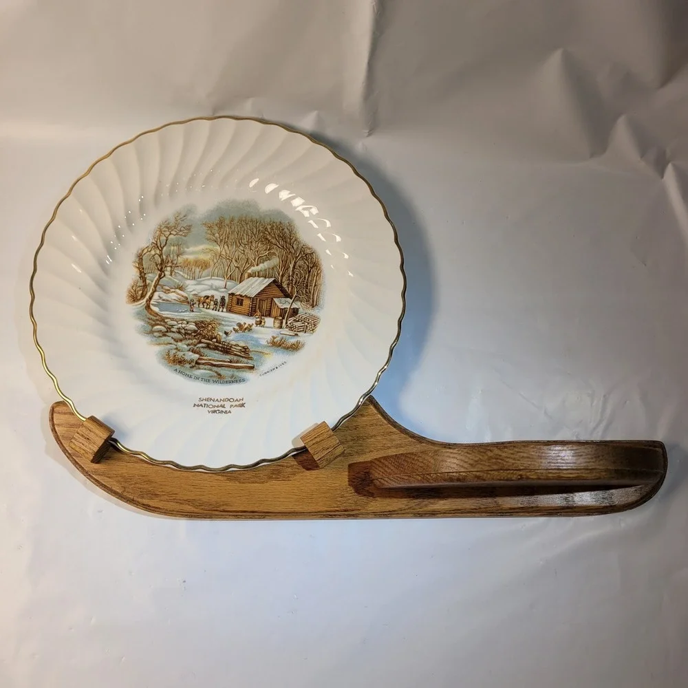 Northshore Wood‎ Products Plate Holder Wall Shelf Oak with Currier & Ives Plate